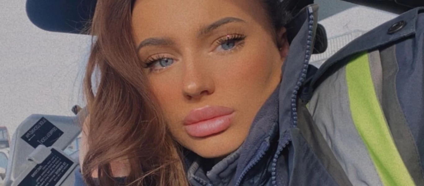 Τζόντι Λέι: H 24χρονη οδηγός λεωφορείου από τη Βρετανία είναι... «πολύ όμορφη για να κάνει αυτή τη δουλειά» (φωτό)